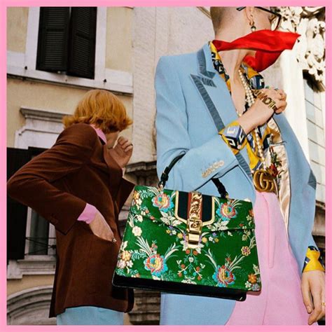 WHY GUCCI IS THE MOST LOVED AND DESIRED BRAND .